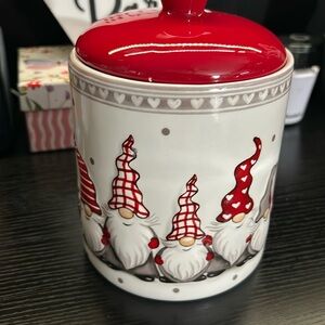 Happy Gnome Canister